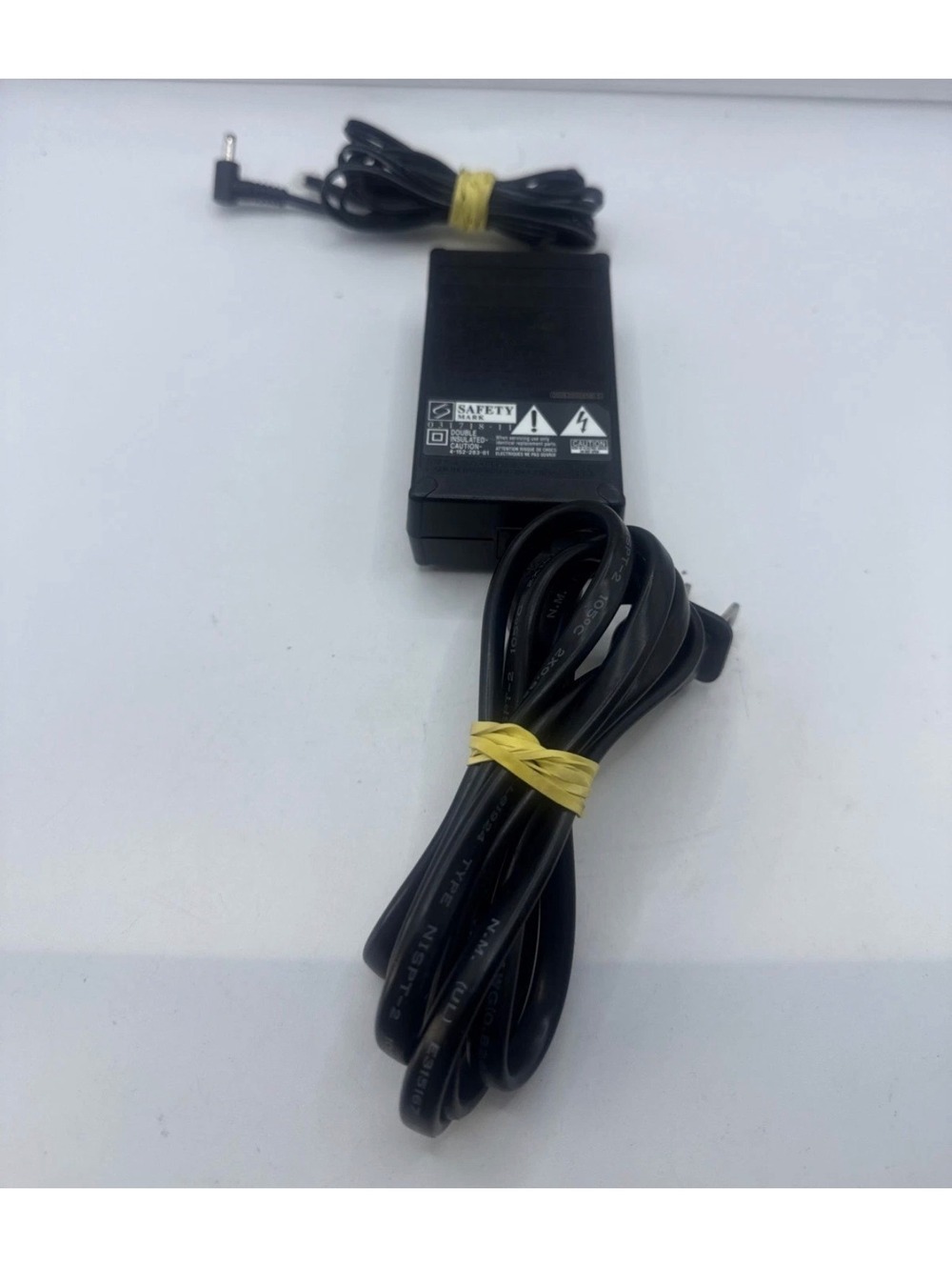 Genuine CANON CA-570 S AC Power Adapter Battery Charger Camcorder 8.4V 1.5A